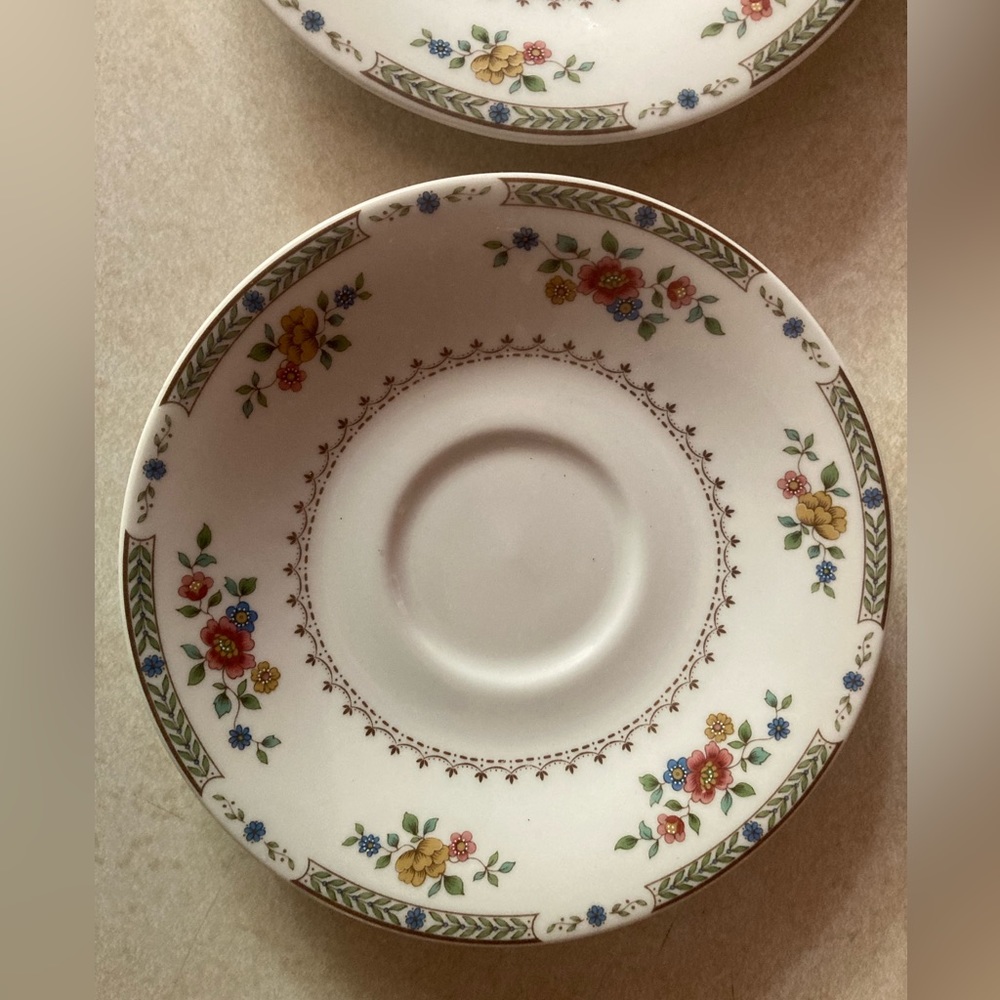 Royal Doulton Kingswood China 4 cup saucers. - Picture 5 of 7